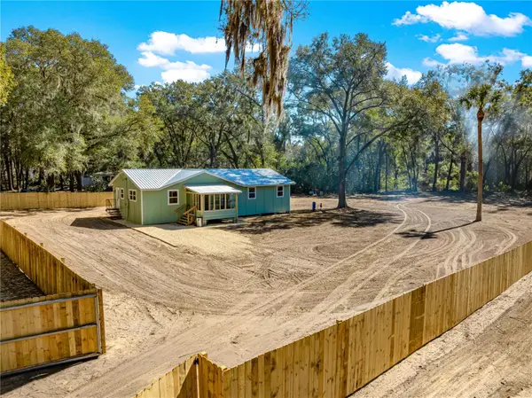 17449 NE 17 Court, CITRA, FL 32113