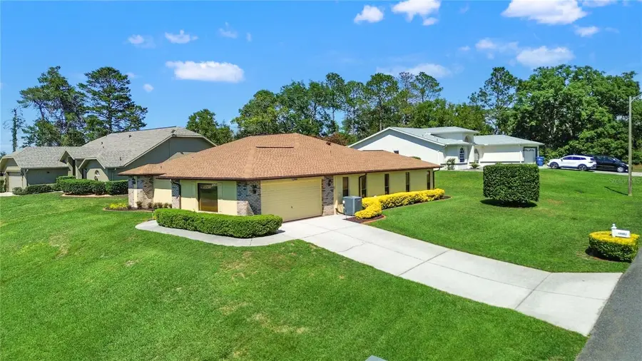 12001 Granada Place, Weeki Wachee, FL 34614 - #3