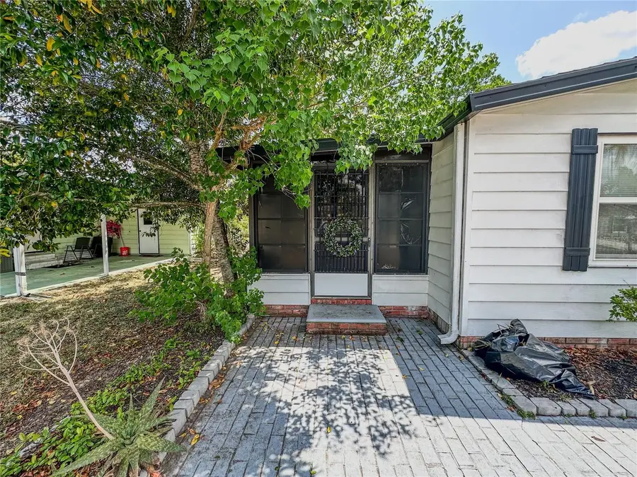 1820 W Schwartz Boulevard, Lady Lake, FL 32159 - #2