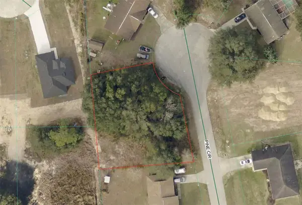 Pine Circle, OCALA, FL 34472