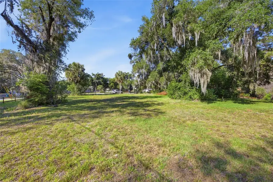 105 W Hermosa Street, Lady Lake, FL 32159 - #2