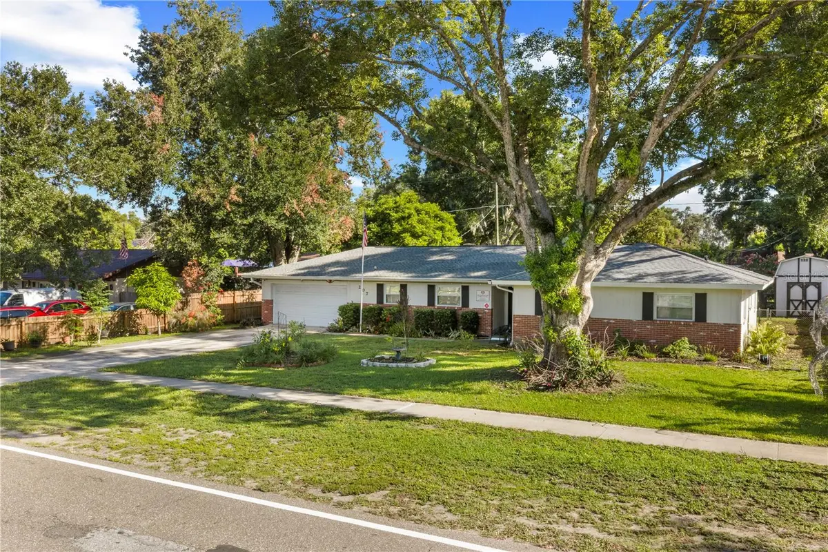 207 W Wheeler Road, Seffner, FL 33584 - #1