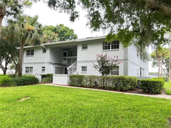572 SE Fairways Lane #N204, OCALA, FL 34472