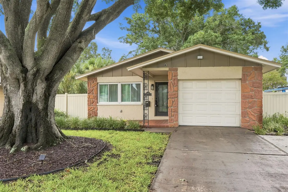 205 SE Monroe Circle N, Saint Petersburg, FL 33703 - #1