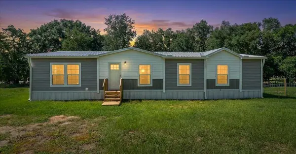 14450 SE Sunset Harbor Road, WEIRSDALE, FL 32195