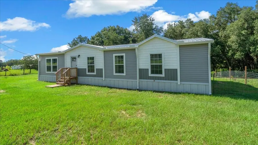 14450 SE Sunset Harbor Road, Weirsdale, FL 32195 - #2