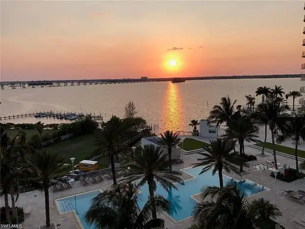 3000 Oasis Grand Boulevard #1002, FORT MYERS, FL 33916