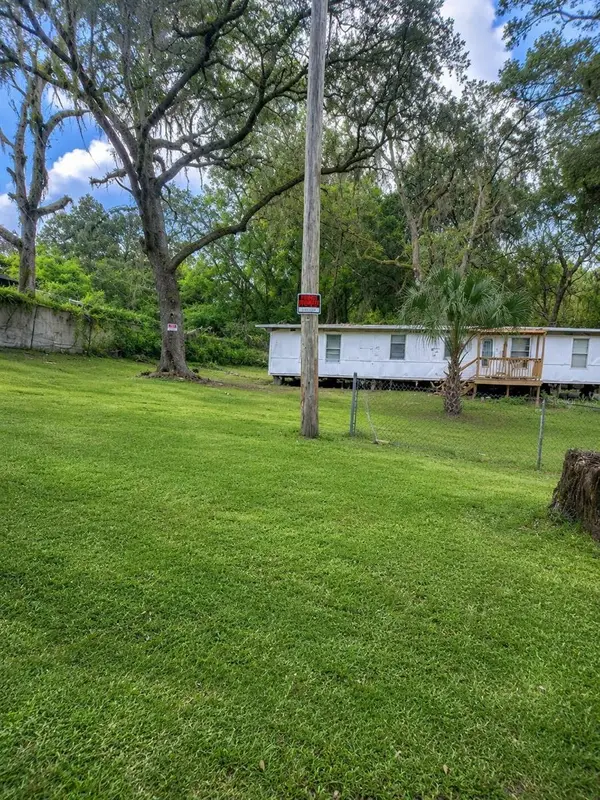 3111 NE 167 Place, CITRA, FL 32113