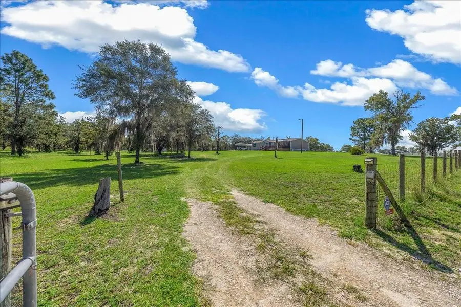 5791 SE 122nd Avenue, Morriston, FL 32668 - #2