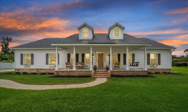10580 SE 42nd Court, BELLEVIEW, FL 34420