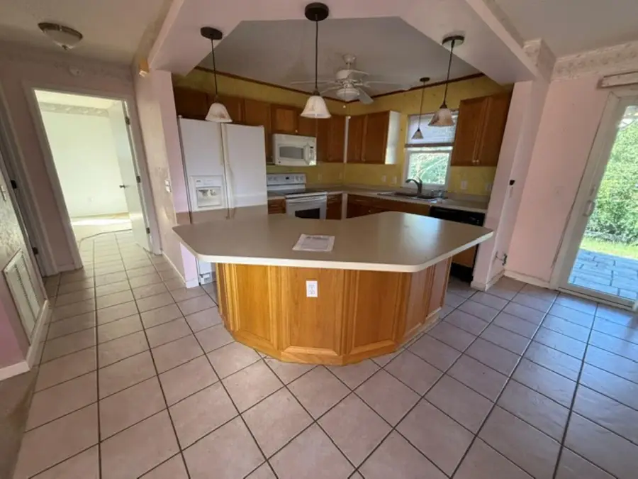 524 San Marino Drive, Lady Lake, FL 32159 - #3