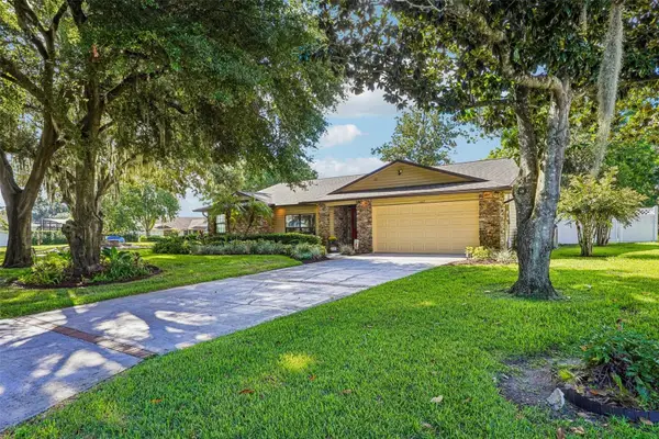 107 Shorewood Court, TAVARES, FL 32778