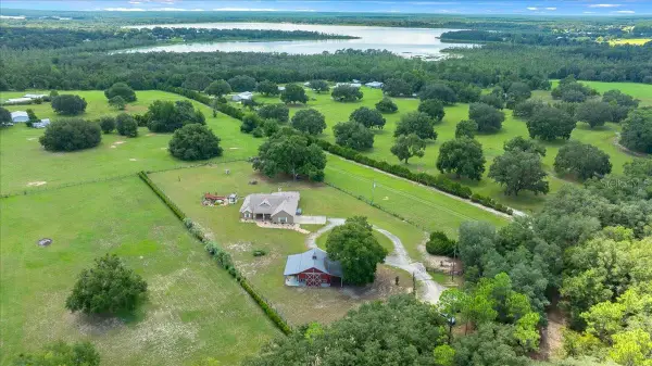 3351 SE 164th Terrace, OCKLAWAHA, FL 32179