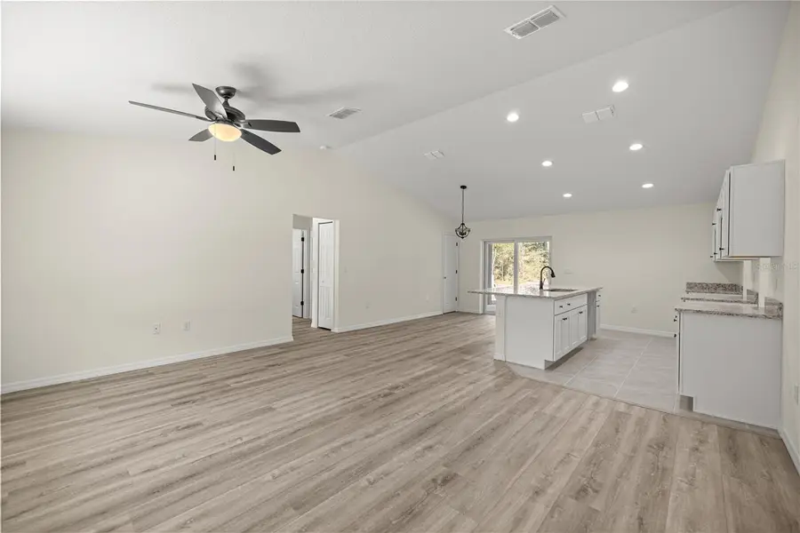 40 Bay Drive, Ocklawaha, FL 32179 - #2