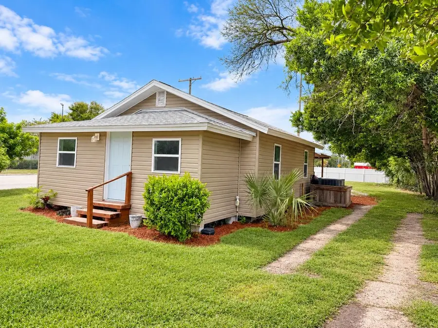 620 Oak Street, Auburndale, FL 33823 - #2