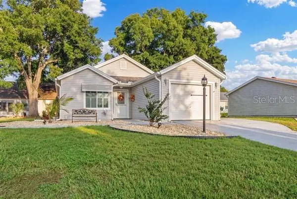 529 Alcazar Court, LADY LAKE, FL 32159