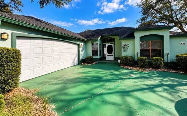 1034 Ventura Drive, LADY LAKE, FL 32159