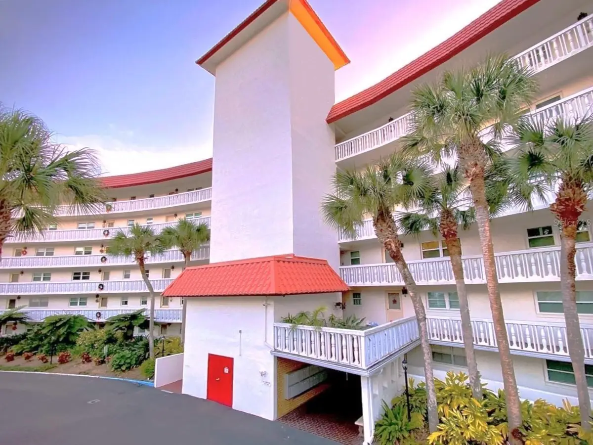 601 N Mcdonald Street #206, Mount Dora, FL 32757 - Image #1