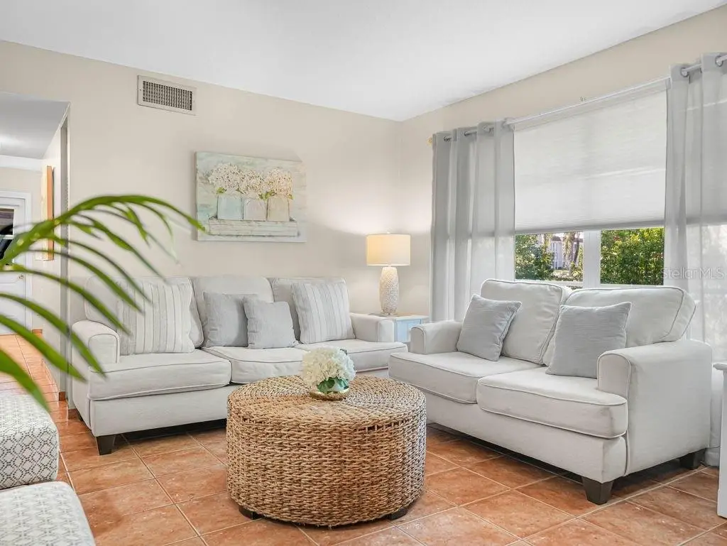 549 Sutton Place #t 19, Longboat Key, FL 34228 - Image #1