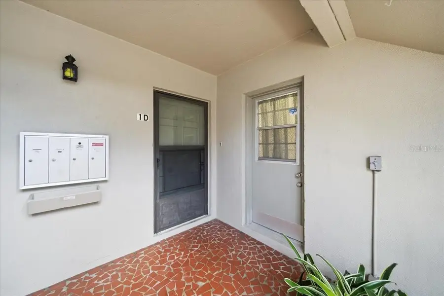 689 Lake Howard Drive Nw #1D, Winter Haven, FL 33880 - #3