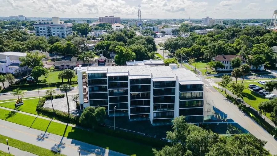 208 Lake Howard Drive Nw #104, Winter Haven, FL 33880 - #3