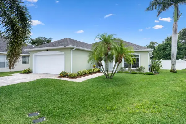 1019 Robin Lane, WINTER HAVEN, FL 33884