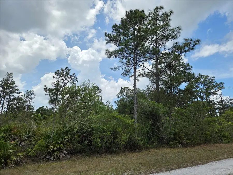 915 Laguna Dr, Indian Lake Estates, FL 33855 - #3