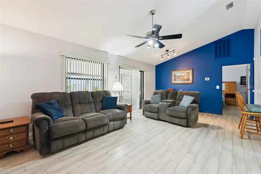 905 Devonshire Way, Lake Wales, FL 33853 - #3