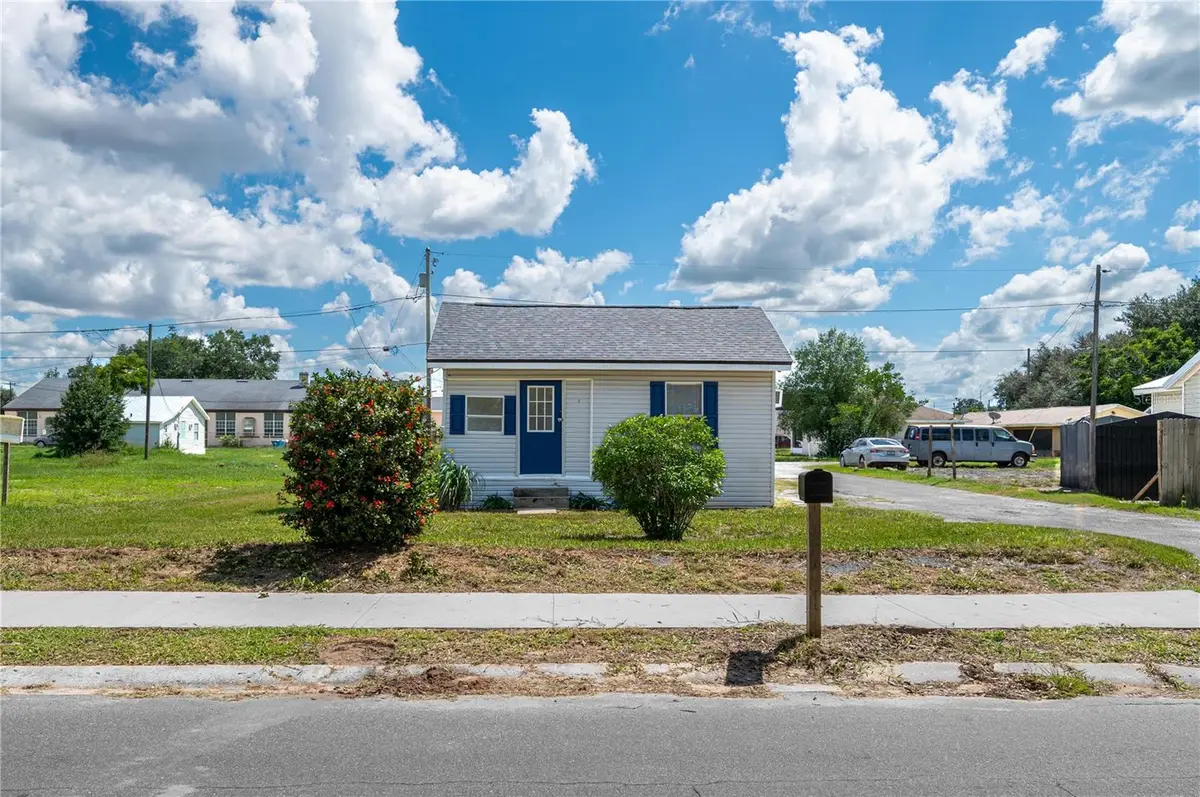 520 W Jackson Avenue, Lake Wales, FL 33853 - #1