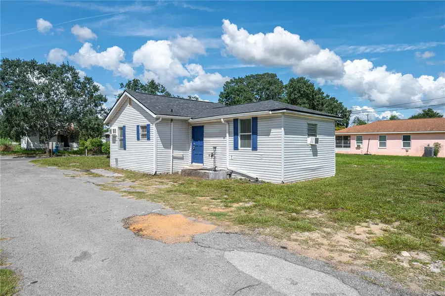 520 W Jackson Avenue, Lake Wales, FL 33853 - #2