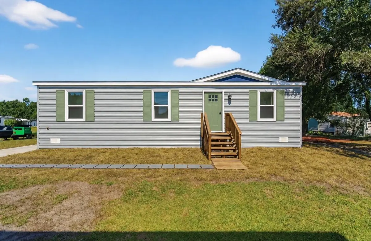 2207 Hialeah Avenue, Leesburg, FL 34748 - #1