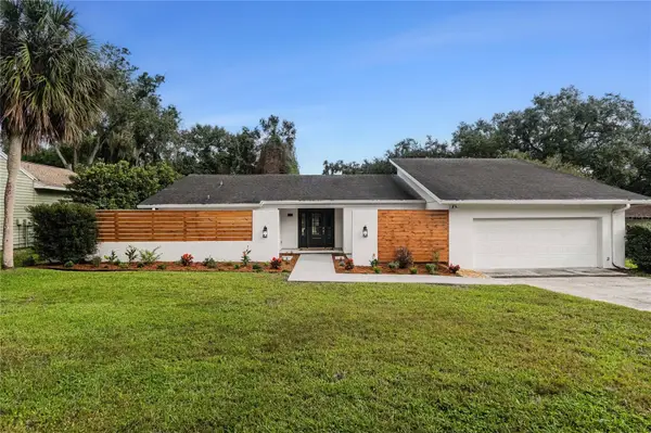 832 Brookwood Drive, LAKELAND, FL 33813