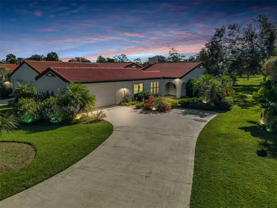 559 Clubhouse Drive, Lake Wales, FL 33898 - #2