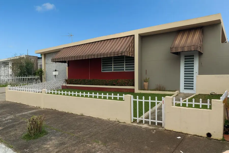 218 Los Alpes St Ext. El Comandante, Carolina, PR 00982 - Image #2