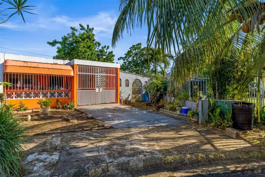 Address Withheld By Seller, Toa Baja, PR 00949 - Image #2