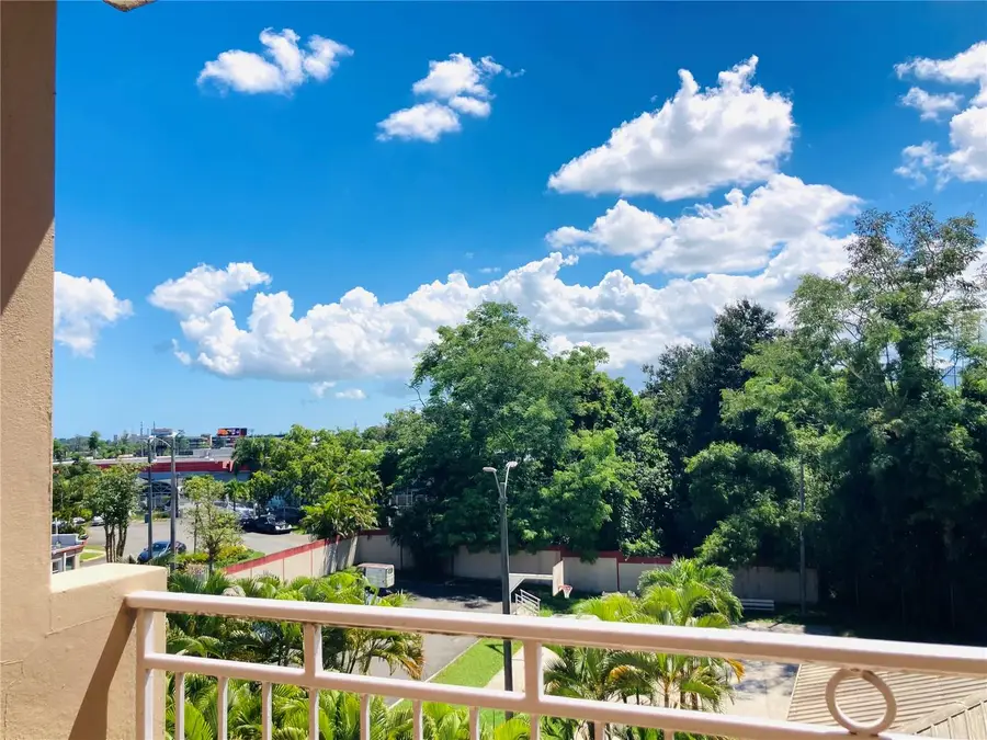 COND Rio Vista #J-355, Carolina, PR 00987 - Image #3