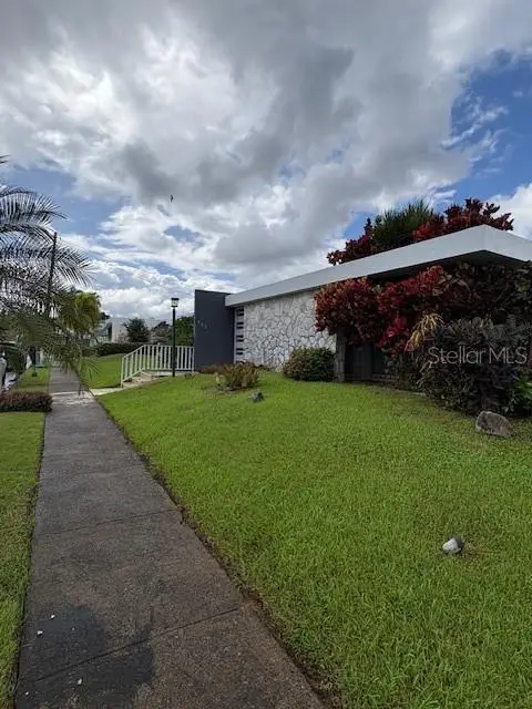 URB SANTA PAULA Calle Las Colinas #123, Guaynabo, PR 00969 - Image #3