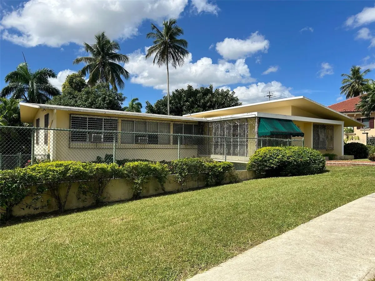 URB GARDEN HILLS Terrace St. #L4, Guaynabo, PR 00969 - Image #1