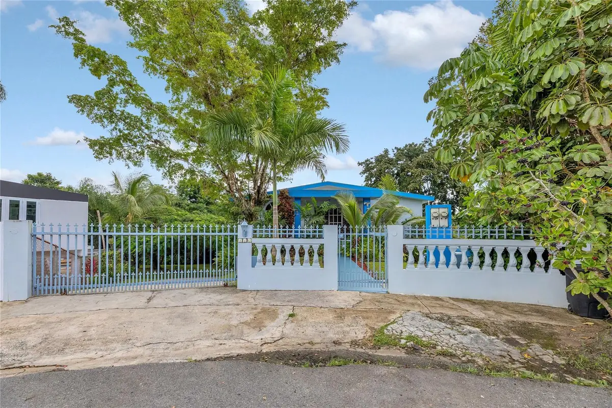 110 Freire Calle Rubi, Cidra, PR 00739 - Image #1