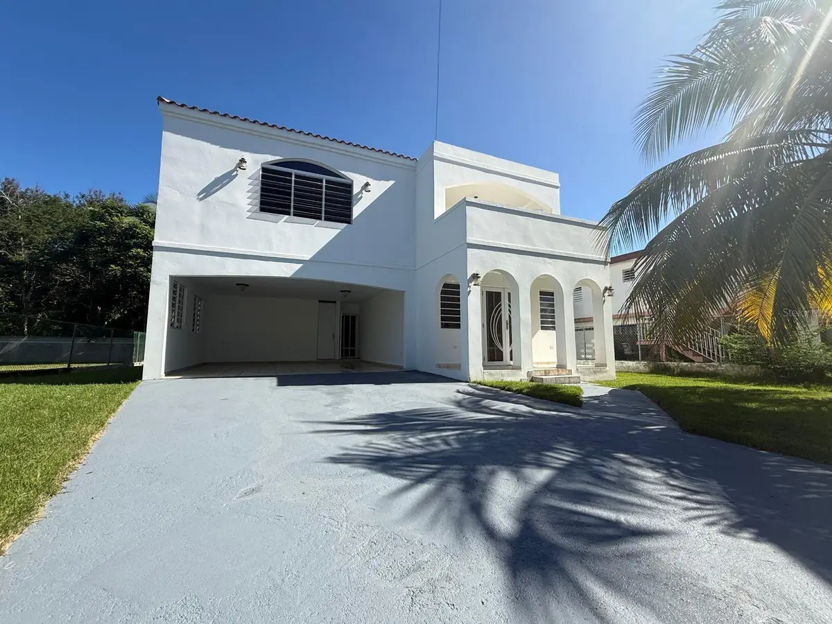 S12 Isaura Reyes Cerro Gordo, Vega Alta, PR 00692 - #1