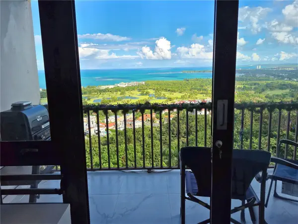 Carr 968 Km 2.1 Cond. Beacon Hill Terrace #306, RIO GRANDE, PR 00745