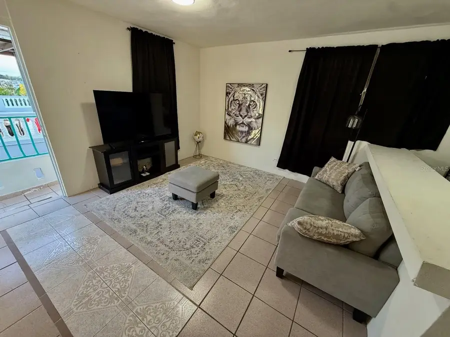 Jardines de Country Club Calle 149 Cl20, Carolina, PR 00983 - #3