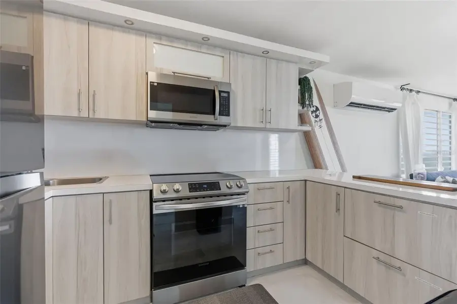 91 - E Calle Kennedy, Dorado, PR 00646 - Image #3