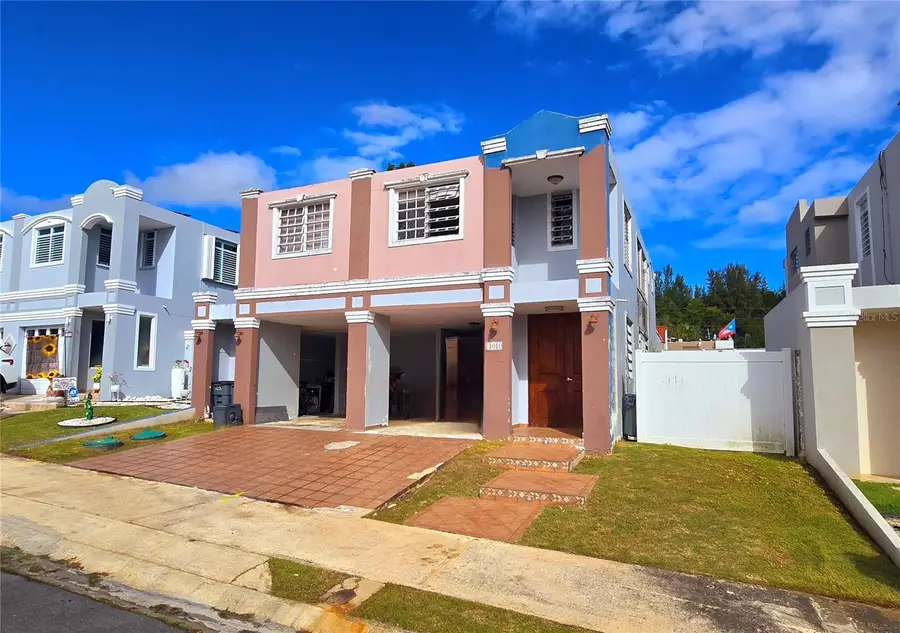 Italia Urb. Plaza De La Fuente #1010, Toa Alta, PR 00953 - Image #2