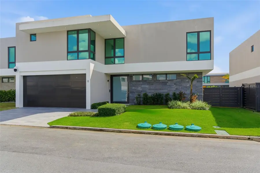 8 Acadia, Bayamon, PR 00959 - Image #2