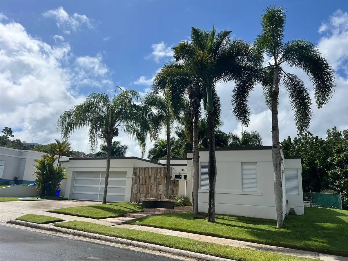 E-2-E-98 4 Street #D-9, Guaynabo, PR 00969 - Image #1