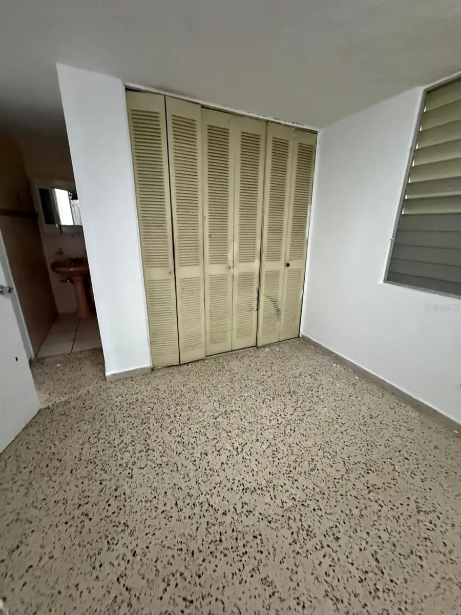 CALLE 9 BLOQUE E-10 Calle 9 Bloque E-10 Santa Elena #E-10, Bayamon, PR 00957 - Image #3