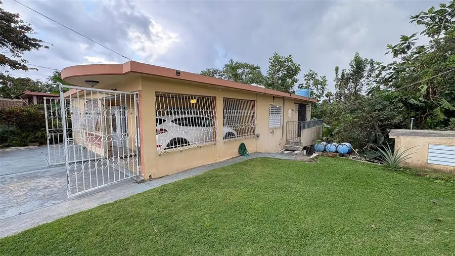 Avenida Porvenir 108 Comunidad Reparto Macas, Mayaguez, PR 00680 - #3