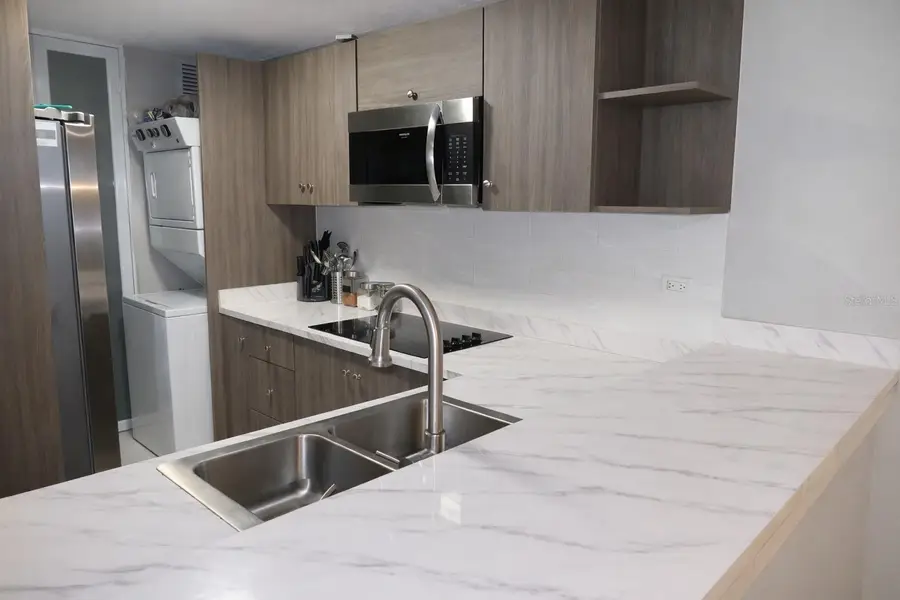 33 27 Ave Laguna Gardens, Carolina, PR 00979 - #2