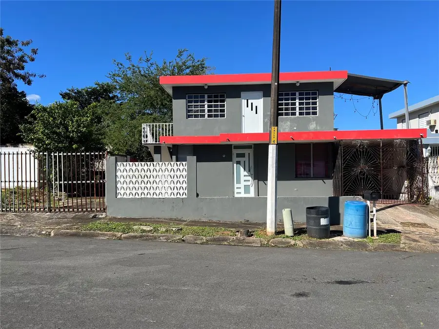 4TH STREET Urb. Santa Teresita Blq. C-7, Bayamon, PR 00961 - #3